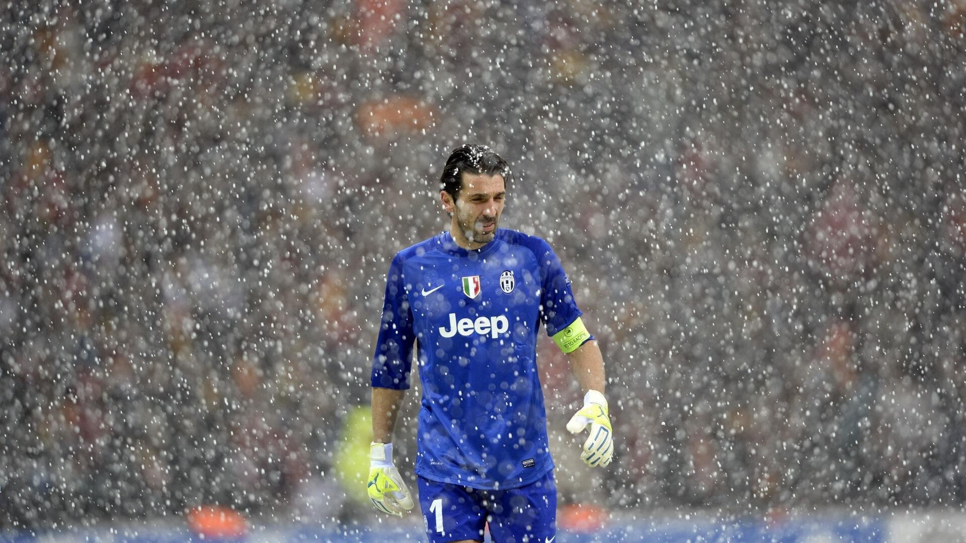 霍特·巴雷特：全面的进攻技术和完美的比赛判断让他成为全黑队的中场焦点